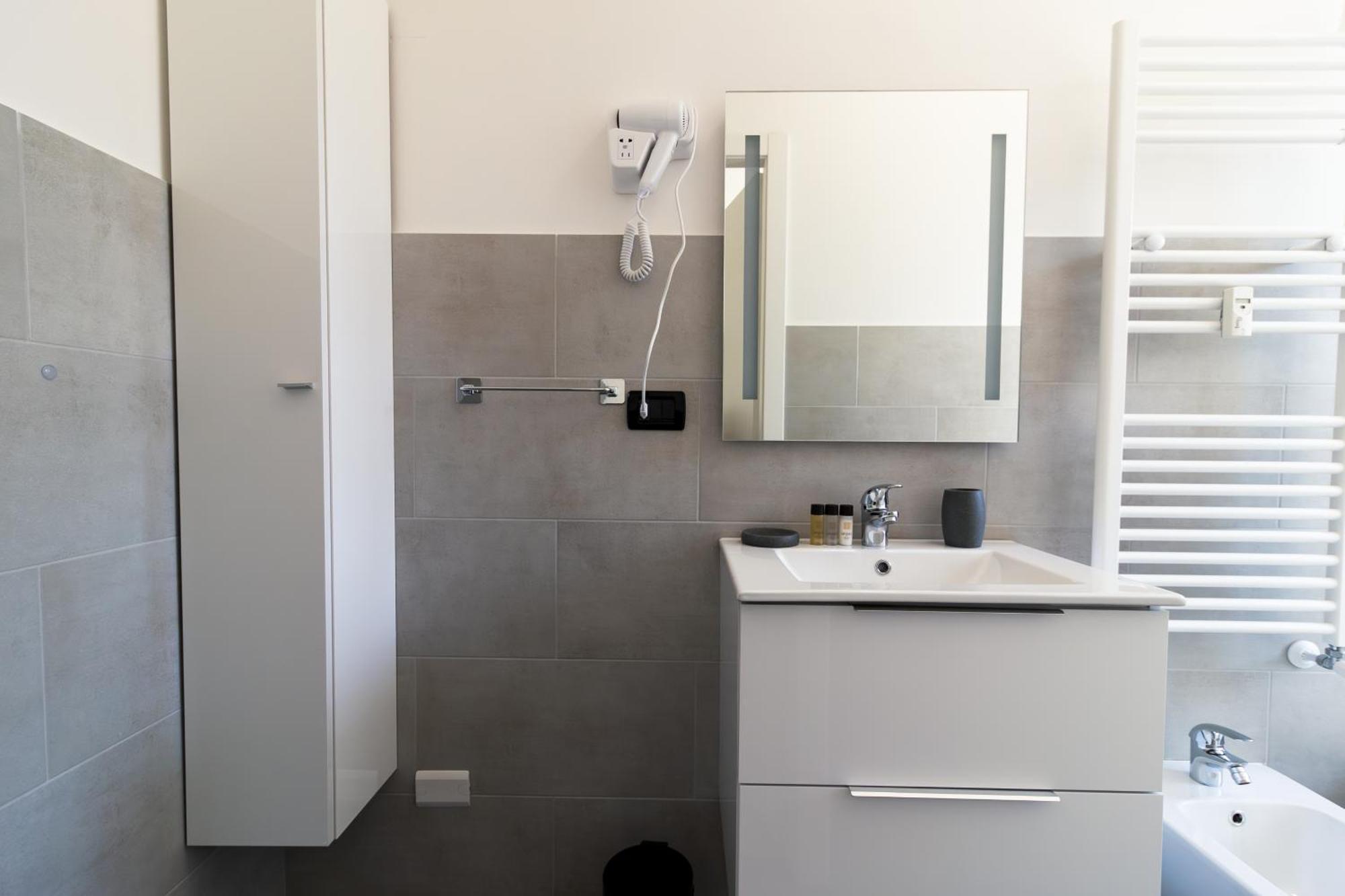 Abbiategrasso - Bocconi - 2 Camere Da Letto Milano Eksteriør billede